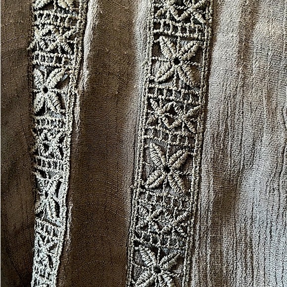 CounterParts long sleeve. Intricate stitching and fabric design. Size: S - Picture 2 of 5